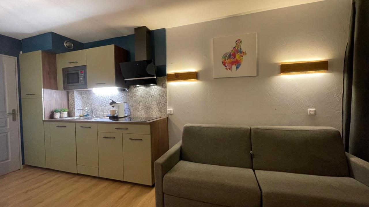Studio Sur Le Domaine Du Golf De Pont Royal มัลล์มอร์ ภายนอก รูปภาพ